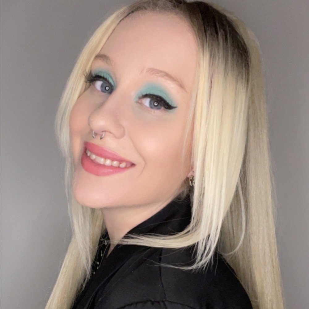 Meet your Posher, Makayla